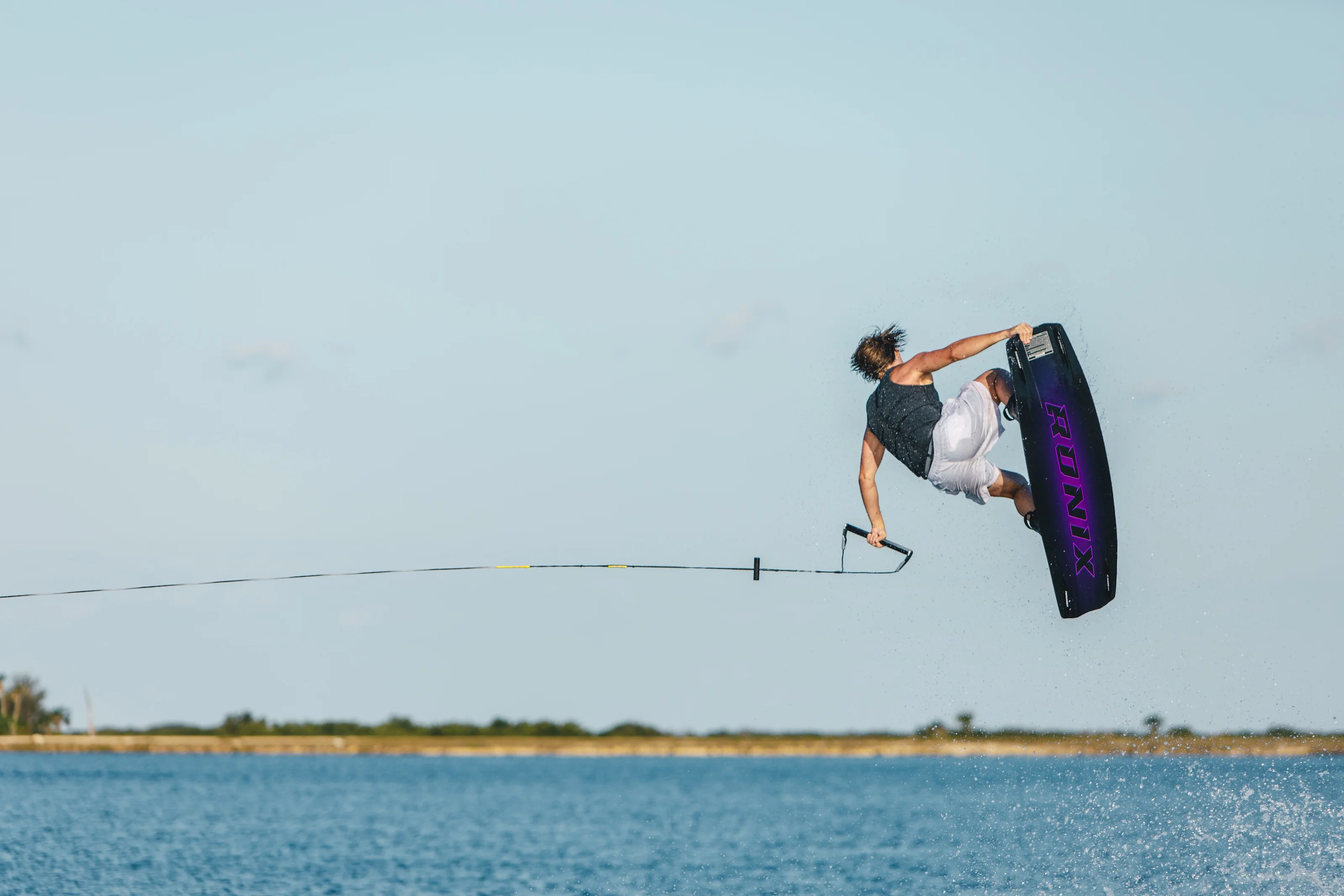 Ronix One Legacy w/ One Intuition+ Wakeboard Package 2026 - Image 5